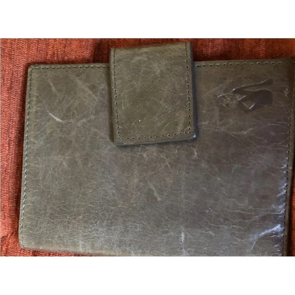 Helen Welsh Wallet Bifold Gray Leather Snap Closure 4